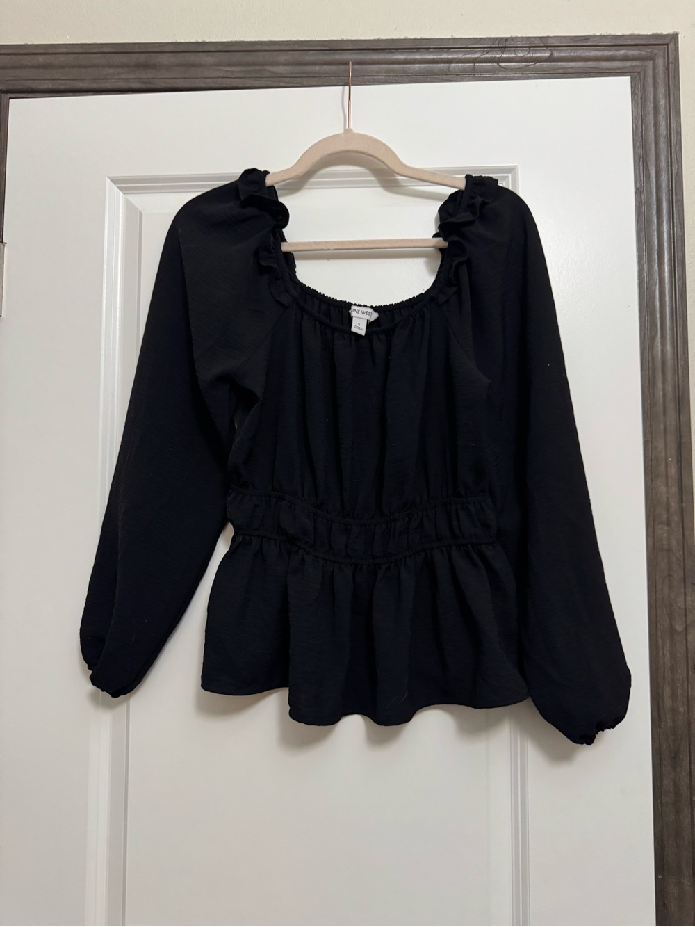 Black Long-Sleeve Ruffled Peasant Top - Women